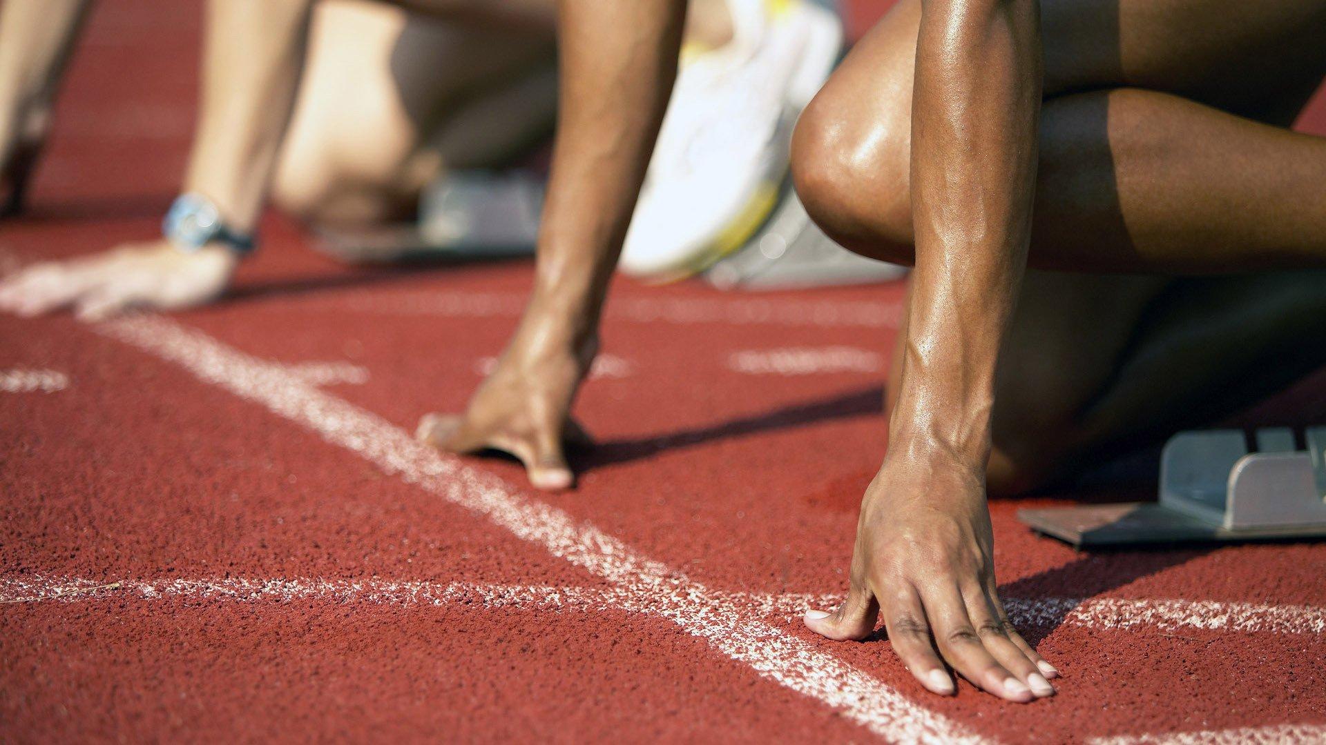 里科-刘易斯盛赞队友全能属性，B席是战术万金油，萨维尼奥默契配合如虎添翼